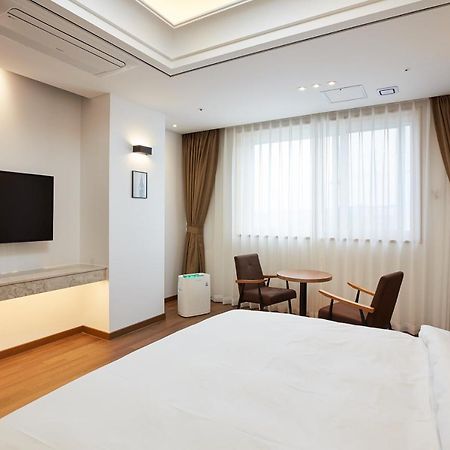 Noble Stay Hotel Gwangju Metropolitan City Exterior photo